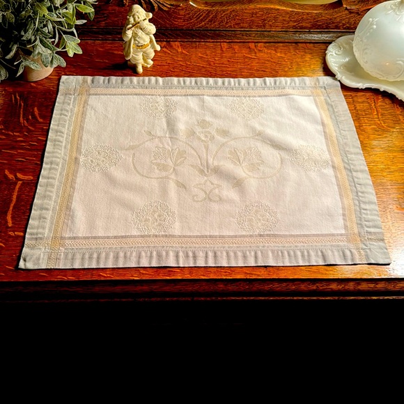 Le Jacquard Francais Placemats. 6 Primrose Bordier - Picture 3 of 7